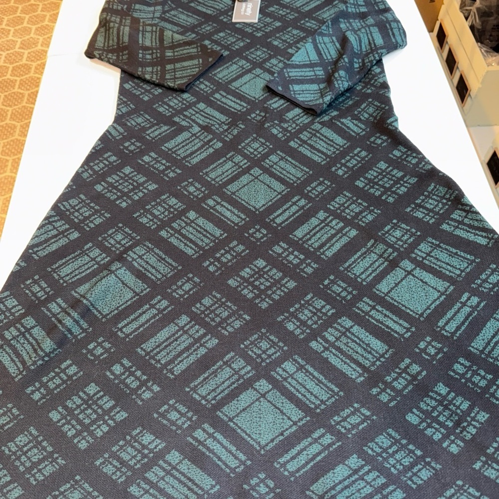 ninety clothing co plaid Sweater Dress Size Large NWT Black‎ And Green
